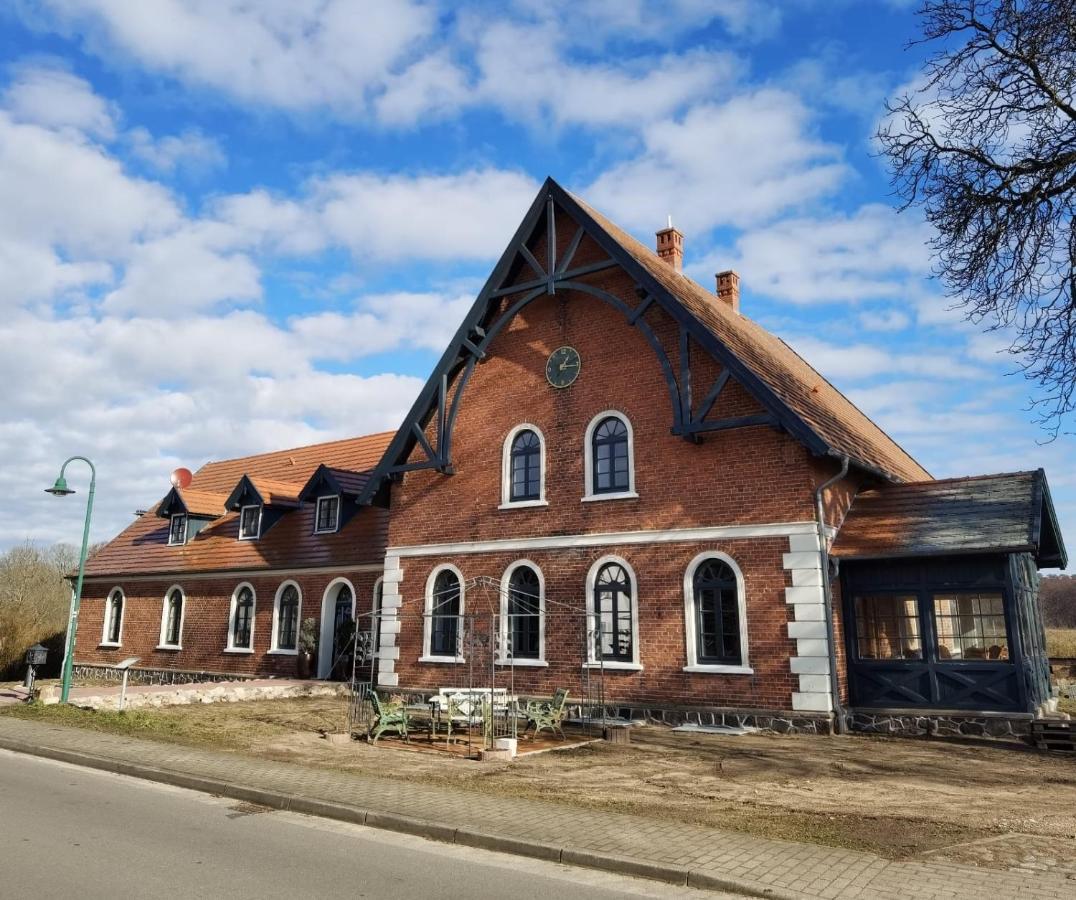 Inspektorenhaus Dobbin Ferienpension Esterno foto